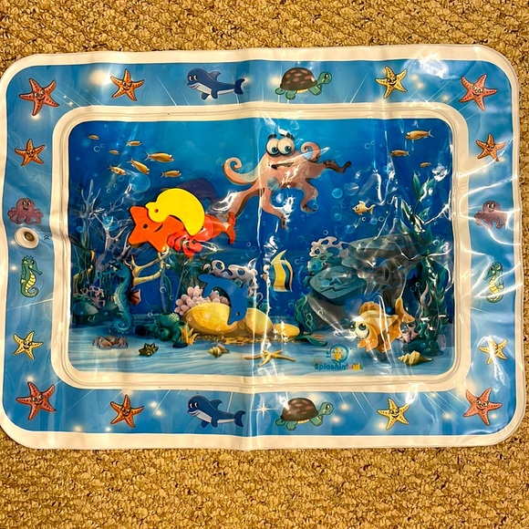 Other - 👶🏽 5/$10 Large water playmat